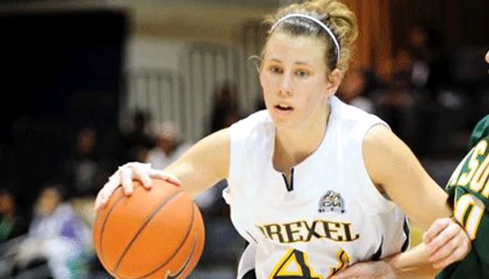 
    Mărginean a reuşit coşul decisiv (foto: drexeldragons.com)  