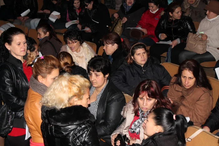 Mai mult de jumătate dintre femeile care s-au prezentat la Bursă au fost selectate
