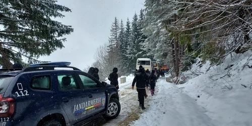 elevi muntii rodnei foto jandarmeria bistrita jpg