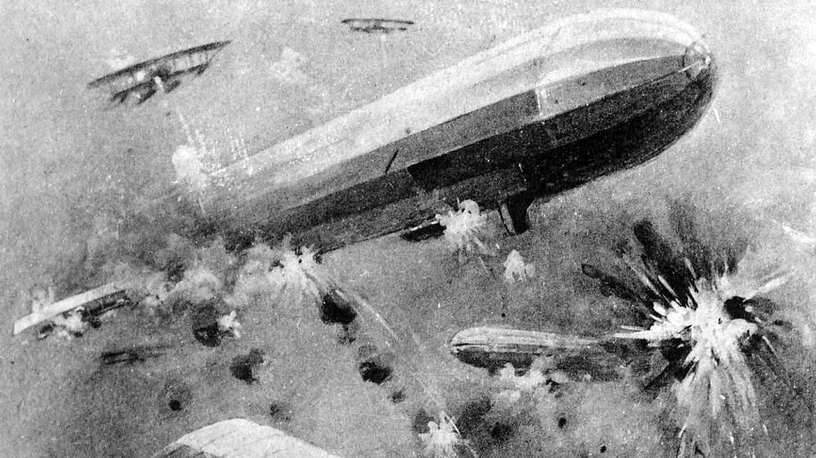 Calendar 29 ianuarie: 1916   Germania a efectuat primul bombardament aerian cu aparate „Zeppelin” asupra Parisului jpeg
