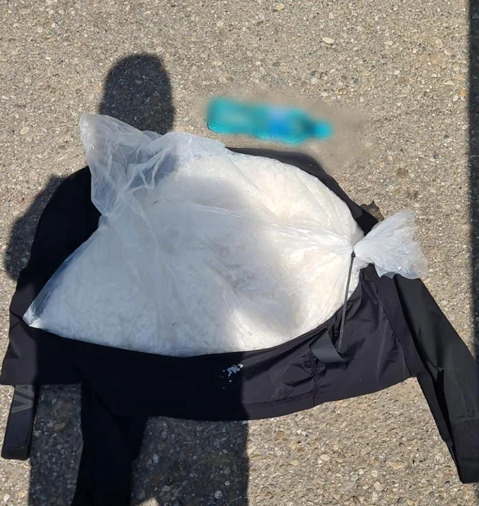 Droguri de mare risc, descoperite de polițiști FOTO: Poliția Română