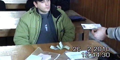 Bărbatul susţinea că strânge bani pentru a ajuta o fetiţă bolnavă de leucemie