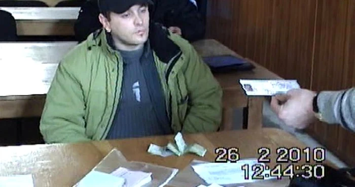 Bărbatul susţinea că strânge bani pentru a ajuta o fetiţă bolnavă de leucemie