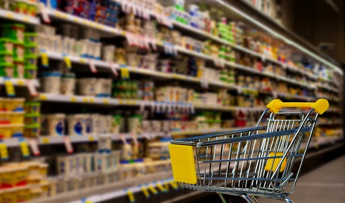 Ce țeapă și-a luat o româncă după ce a cumpărat cozonac de la supermarket / foto: Arhivă