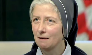 anna donelli calugarita captura video jpg