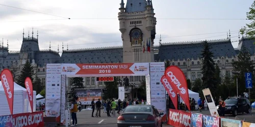 Start Semimaraton Iaşi FOTO Facebook Semimaraton Iaşi 