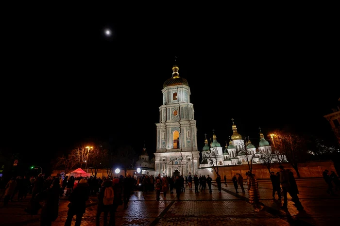 Ucraineni adunați în Piața Sofia pentru a sărbători Anul Nou la Kiev FOTO Profimedia 