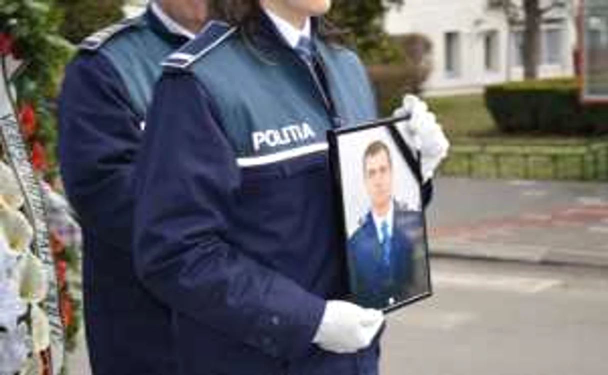 Colegii l-au condus pe ultimul drum pe Vasilcă Chiriac, poliţistul de 47 ani