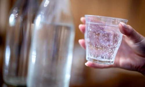 apa carbogazoasa, foto shutterstock jpg