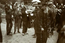 Scene de viaţă mondenă bucureşteană la începutul secolului XX, surprinse de un diplomat german la Bucureşti jpeg