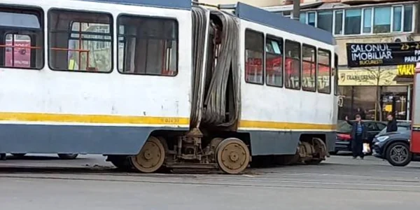 tramvai deraiat in bucuresti zona preciziei FOTO: Facebook/Europa Press RO
