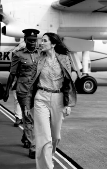 Regina Mary a Danemarcei singură în Kenya. FOTO: Casa Regală daneză