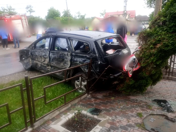 Șapte victime au rezultat în urma impactului. FOTO ISU Suceava