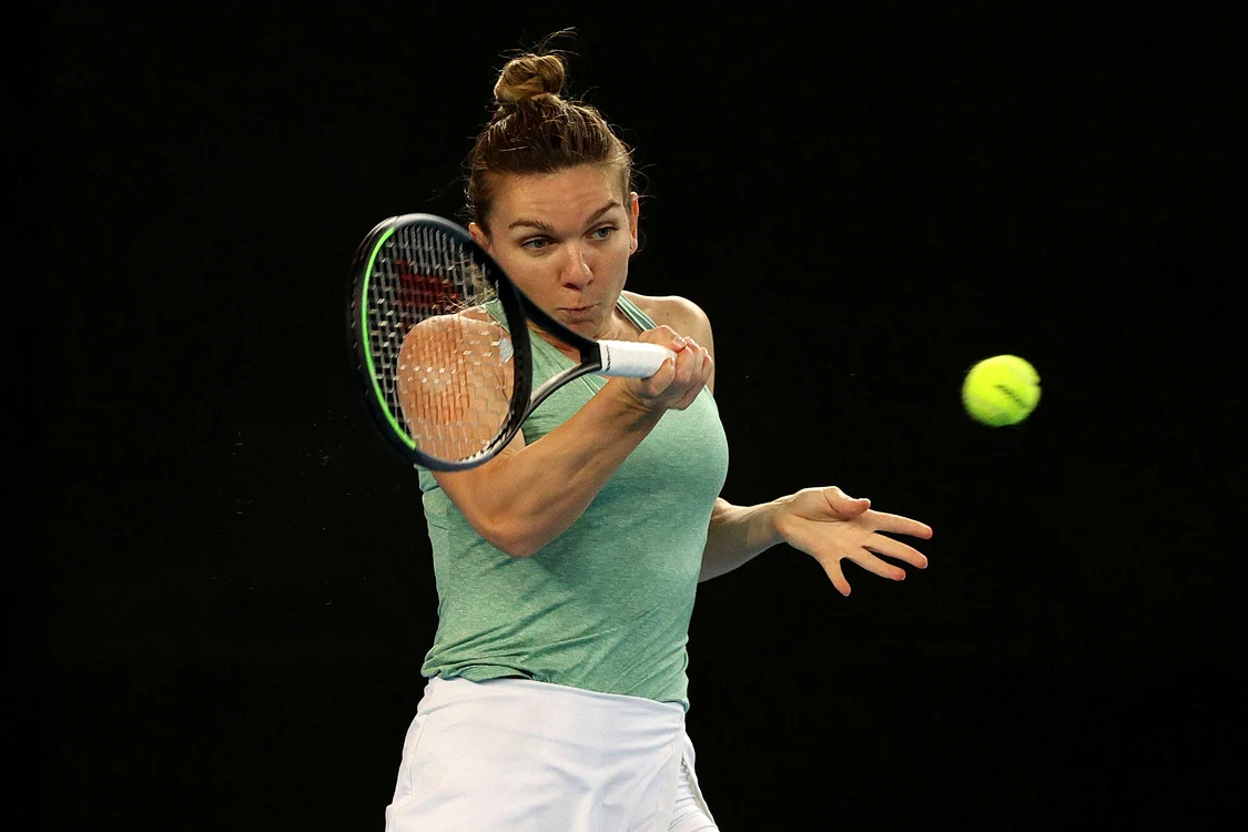 Simona Halep a pierdut în fața Ekaterinei Alexandrova după nici o oră de jocFoto: Guliver / GettyImages