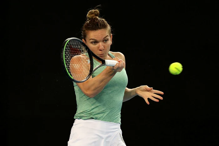 Simona Halep a pierdut în fața Ekaterinei Alexandrova după nici o oră de jocFoto: Guliver / GettyImages
