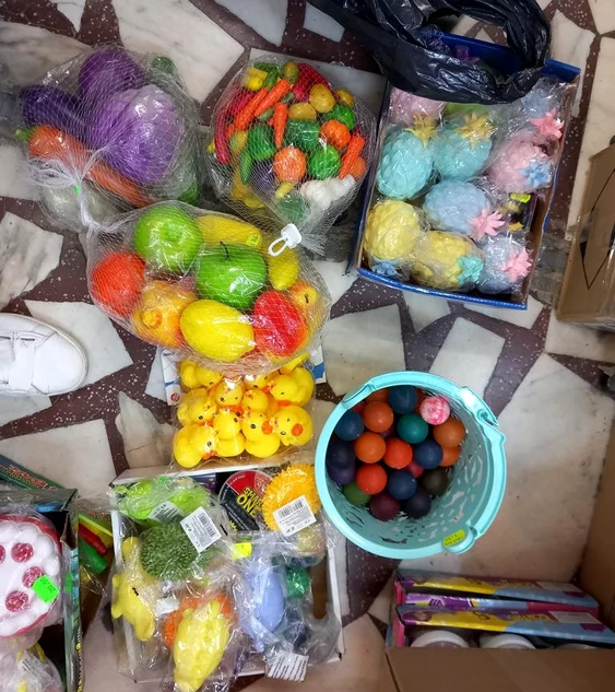Comisarii ANPC au găsit la vânzare ouă fără marcaje Foto: ANPC