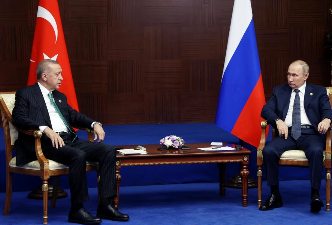 Recep Tayyip Erdogan (stânga) și Vladimir Putin în marja summitului de la Astana FOTO EPA-EFE