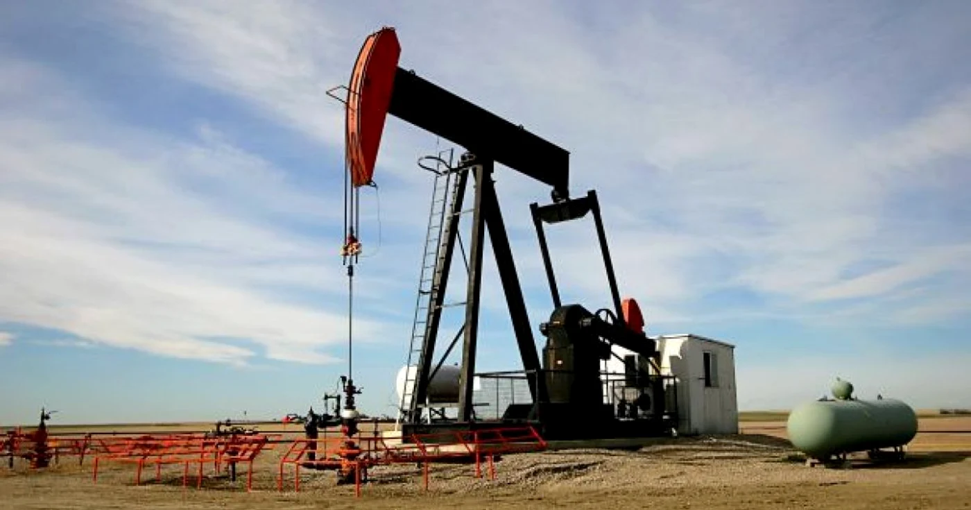 Şase angajaţi de la Petrom vor fi puşi pe liber