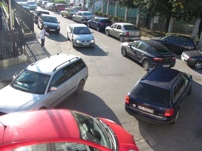 Pe strada Dobrogeanu Gherea s-a creat ambuteiaj