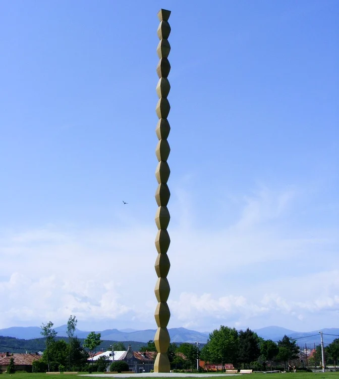 Coloana Infinitului (foto: Pixabay)