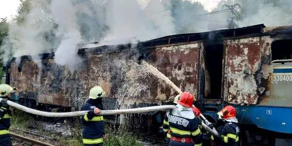 incendiu locomotiva caras severin