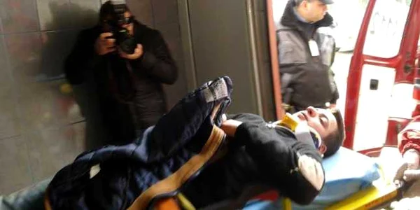Unul dintre elevi a ajuns la spital cu nasul rupt. FOTOwww.argesenii.ro
