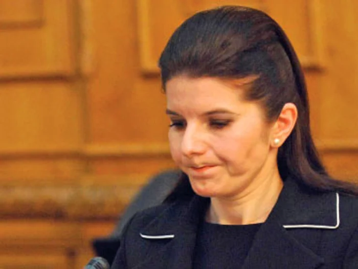 Încă un funcţionar a aflat, vineri, la DNA, învinuirile din dosarul " 2 mai"