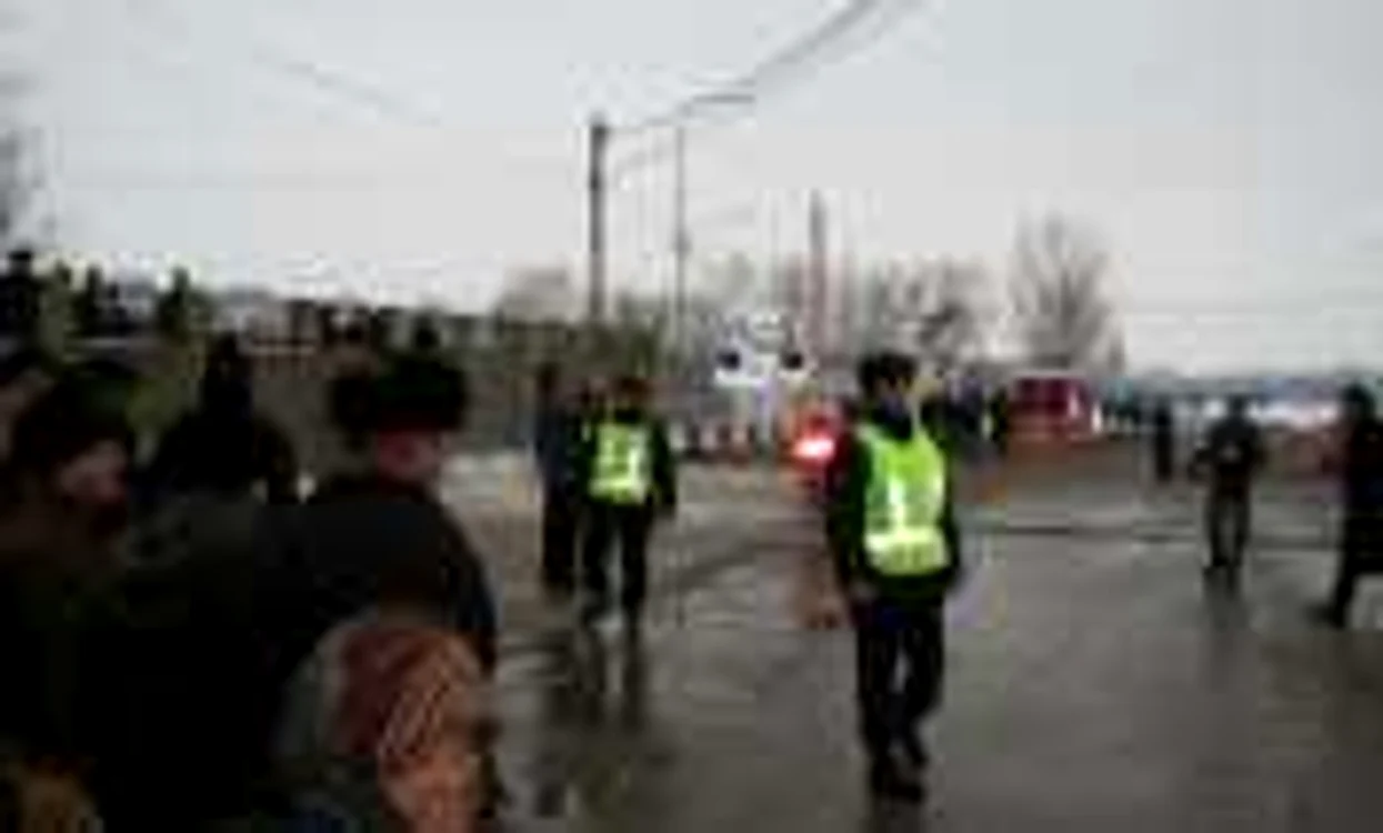 Pe terenul fostului primar s-a amenajat provizoriu vama de la Rădăuţi Prut