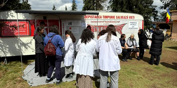 carava la manastire sursa Colegiul Medicilor jpg