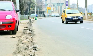 Şi aici se schimbă bordurile  Lucrarea ţine de reabilitarea  Pasajului Muncii  Valoarea  proiectului e de 9,7 milioane €,  iar lucrările vor fi gata la anul jpeg