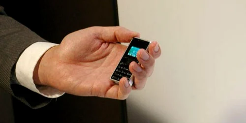 mobil foarte mic huyandex.com