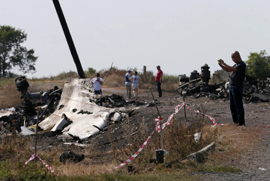 Zborul MH17 al Malaysia Airlines s-a prăbuşit pe 19 iulie 2014 doborât de separatiştii proruşi din estul Ucrainei, susţin serviciile secrete germane