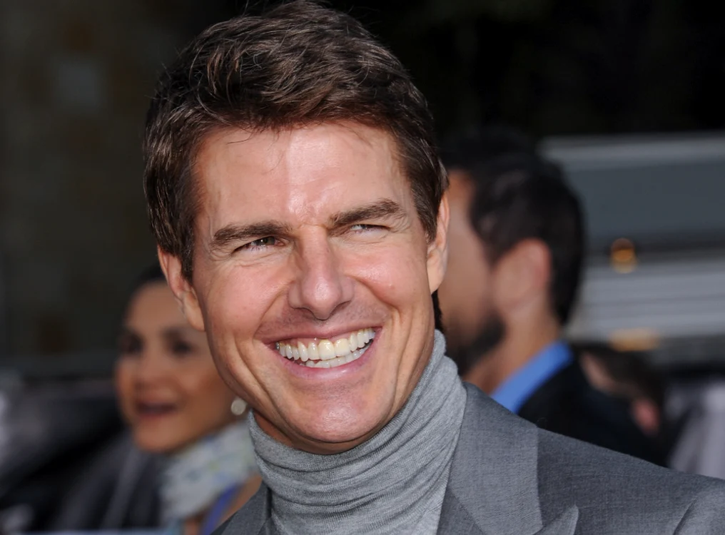 Tom Cruise, fotografiat lângă o româncă superbă! 