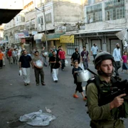 militar israelian in hebron FOTO MaanImages