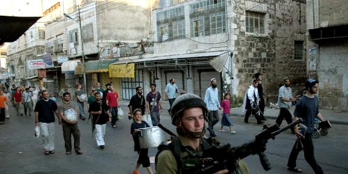 militar israelian in hebron FOTO MaanImages
