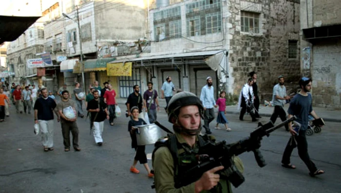 militar israelian in hebron FOTO MaanImages