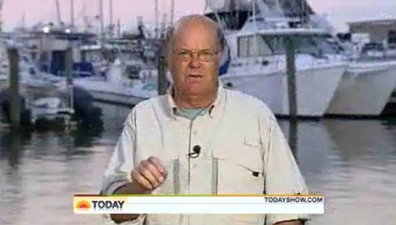 
    Corespondentul NBC Mark Potter a înghiţit o muscă în direct  