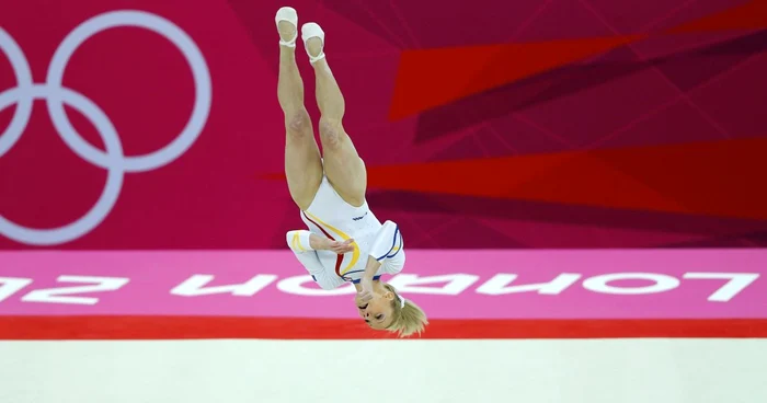 FOTO: Reuters | Sandra si-a ratat exercitiul la sol
