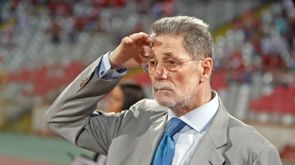 Cornel Dinu a ajuns din nou la spital. Procurorul este monitorizat de către medicii de la Universitar