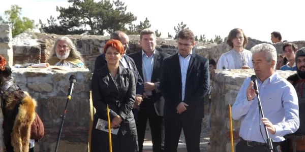 primarul severinului la inaugurarea cetăţii medievale FOTO Corina Macavei 