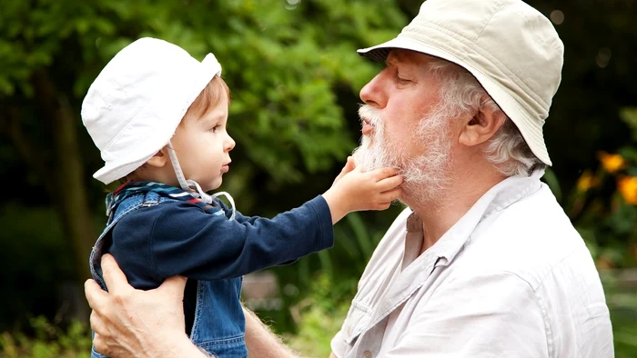 Pensionarilor li s-a majorat punctul de pensie cu 14%, iar copiii primesc cu 20% în plus la alocație