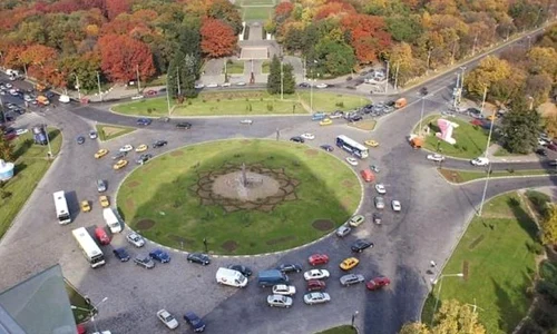 Piața Charles de Gaulle s a numit Hitler în ’40 și Stalin în ’47, după cum a bătut vântul intereselor jpeg