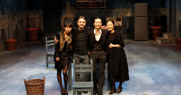 Felix Alexa şi actorii Hwang Sun-hwa,Yoon Jung-sup şi Kim Jung-eun