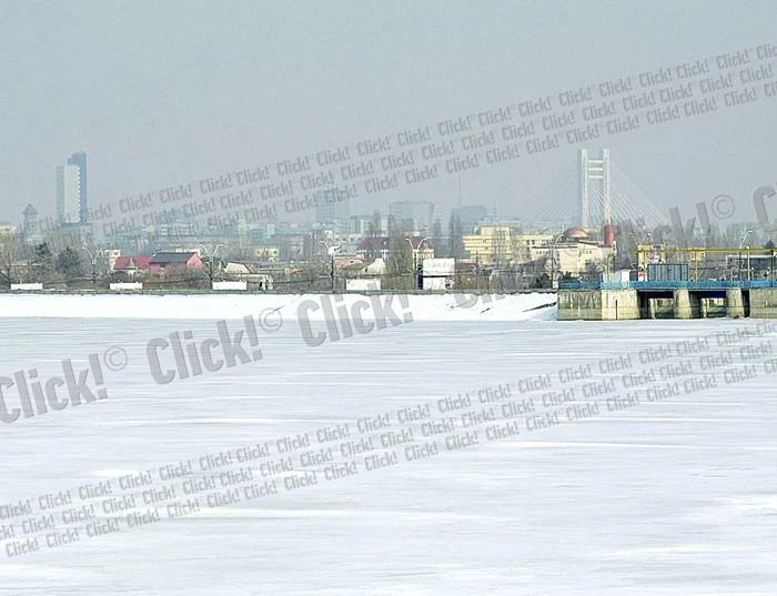 
    Lângă Lacul  Morii a fost un  cutremur care  s-a simţit până  în Vrancea (FOTOGRAFII: DAN BISTRIŢEANU)  