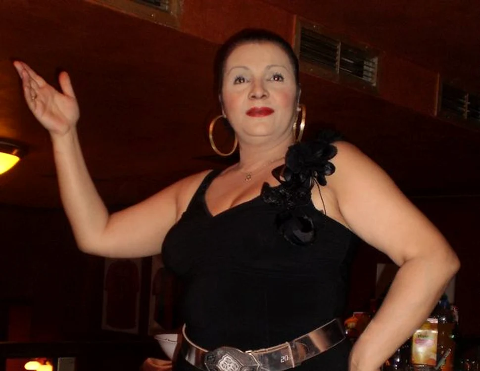 
    Catanga a renunţat la silicoane după doar doi ani de când s-a operatFoto: arhivă personală  