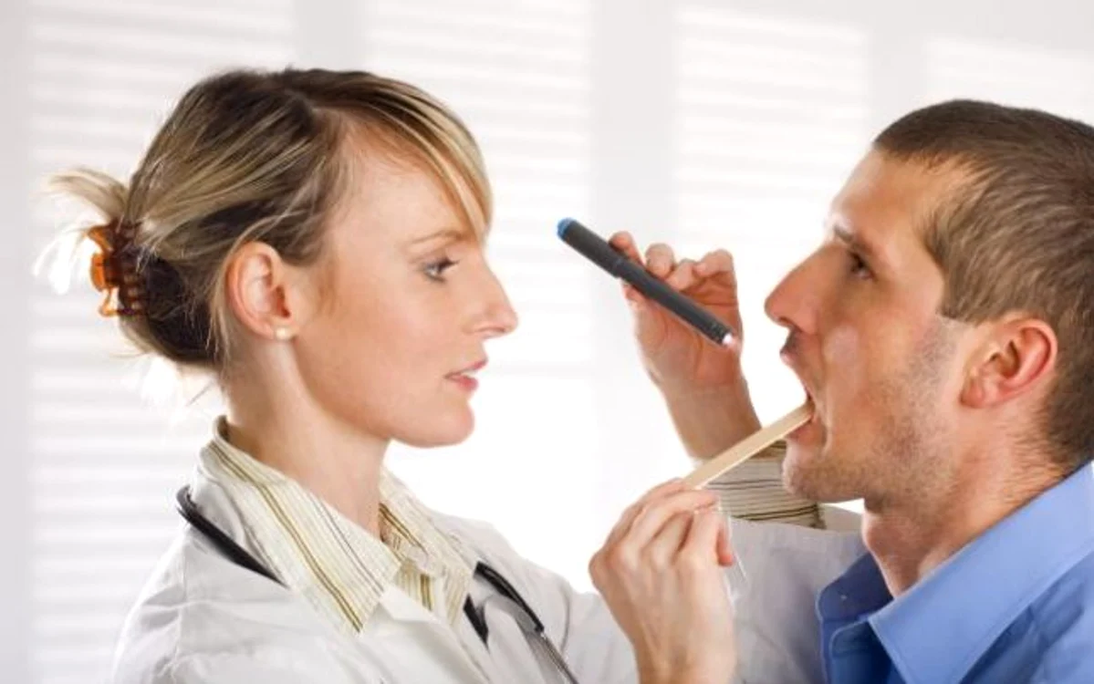 Medicul ORL poate recomanda extirparea amigdalelor FOTO Arhivă