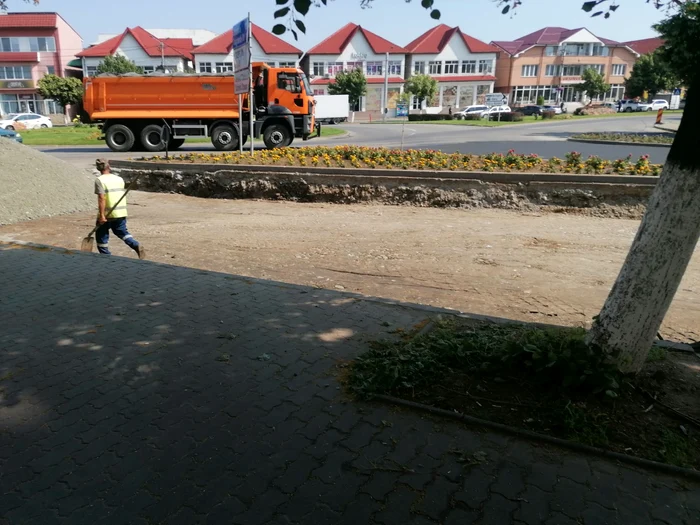 Lucări pe strada Ecaterina Teodoriu din Slatina FOTO: AAlina Mitran