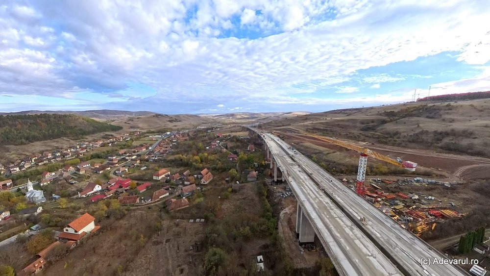 Viaductul peste cimitirul din Nădășelu, aproape gata. Ce mai e de făcut pentru deschiderea a 30 de kilometri din Autostrada Transilvania