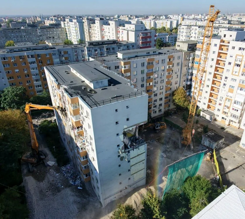 explozie bloc rahova daramare