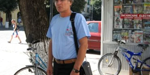 Bistriţa:  Portret/ Vasile Filip un profesor specialist în colindă